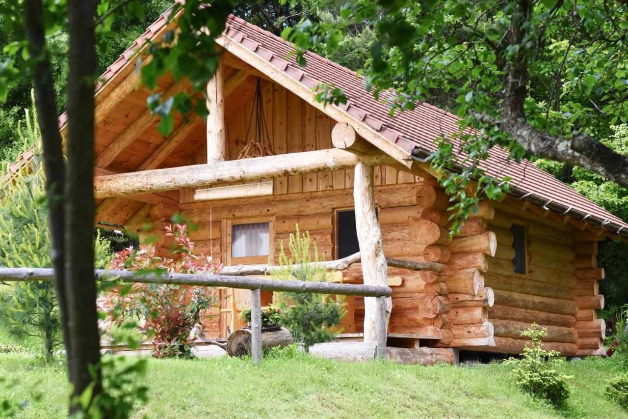 Hut At The Forest Male Brusnice エクステリア 写真